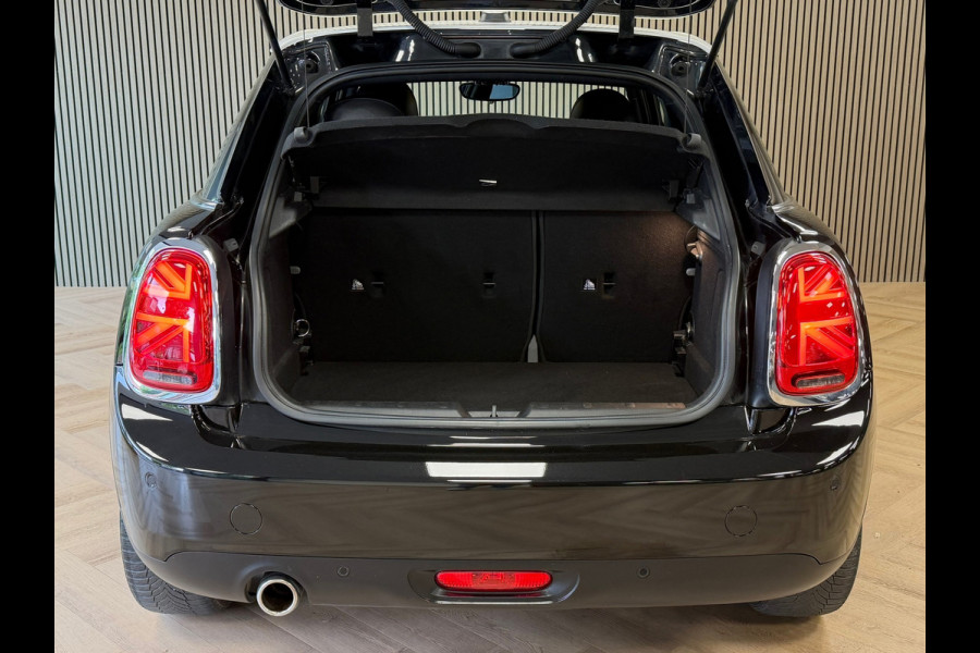 MINI 5-deurs 1.5 Cooper AUT. NAVIGATIE PDC STOELVERWARMING APPLE CARPLAY CRUISE USB KEYLESS-GO
