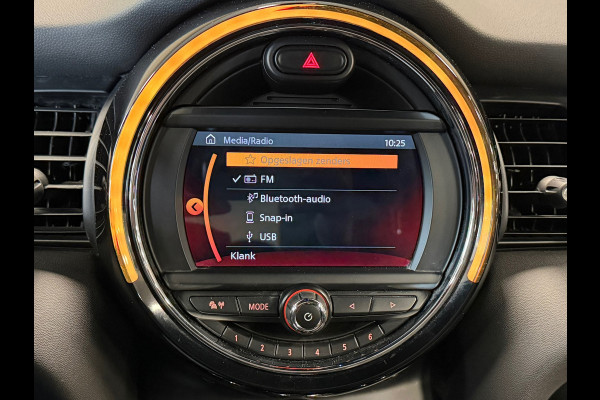 MINI 5-deurs 1.5 Cooper AUT. NAVIGATIE PDC STOELVERWARMING APPLE CARPLAY CRUISE USB KEYLESS-GO
