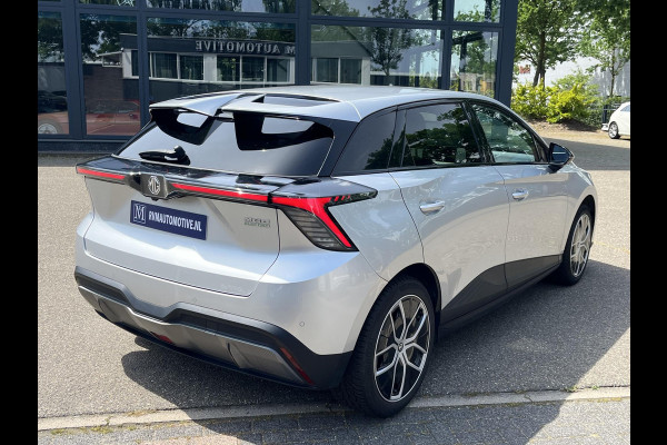 MG Mg4 electric Luxury 64 kWh 360 CAMERA| 7 JAAR MG GARANTIE T/M 07-2031| ELEK. STOEL| DODE HOEK SENSOR| STOEL + STUURVERWARMING| ADAPTIVE CRUISE CONTROL