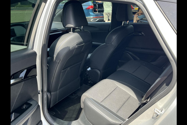MG Mg4 electric Luxury 64 kWh 360 CAMERA| 7 JAAR MG GARANTIE T/M 07-2031| ELEK. STOEL| DODE HOEK SENSOR| STOEL + STUURVERWARMING| ADAPTIVE CRUISE CONTROL
