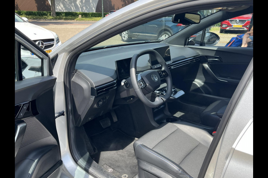 MG Mg4 electric Luxury 64 kWh 360 CAMERA| 7 JAAR MG GARANTIE T/M 07-2031| ELEK. STOEL| DODE HOEK SENSOR| STOEL + STUURVERWARMING| ADAPTIVE CRUISE CONTROL