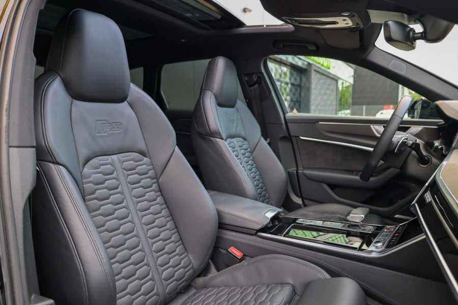 Audi RS6 Avant RS 6 TFSI quattro | DYNAMIC PLUS | KERAMISCH | CARBON | HUD | B&O | KOELING | NIGHTVISION | 4WIELSTURING |