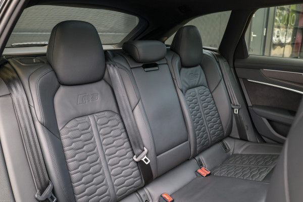 Audi RS6 Avant RS 6 TFSI quattro | DYNAMIC PLUS | KERAMISCH | CARBON | HUD | B&O | KOELING | NIGHTVISION | 4WIELSTURING |