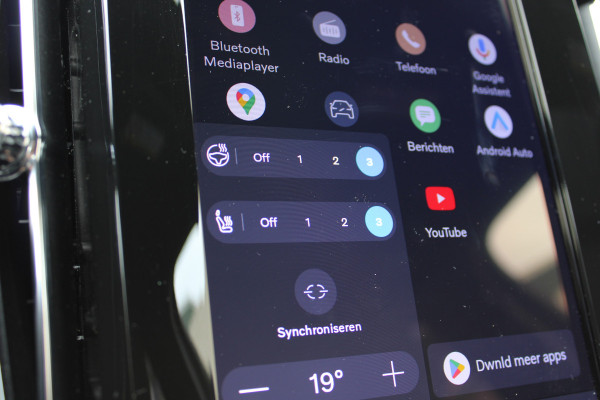 Volvo XC40 2.0 B3 Plus Black Edition | Panoramadak | 360 Camera | H&K | 20'' | Google