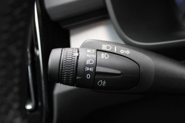 Volvo XC40 2.0 B3 Plus Black Edition | Panoramadak | 360 Camera | H&K | 20'' | Google