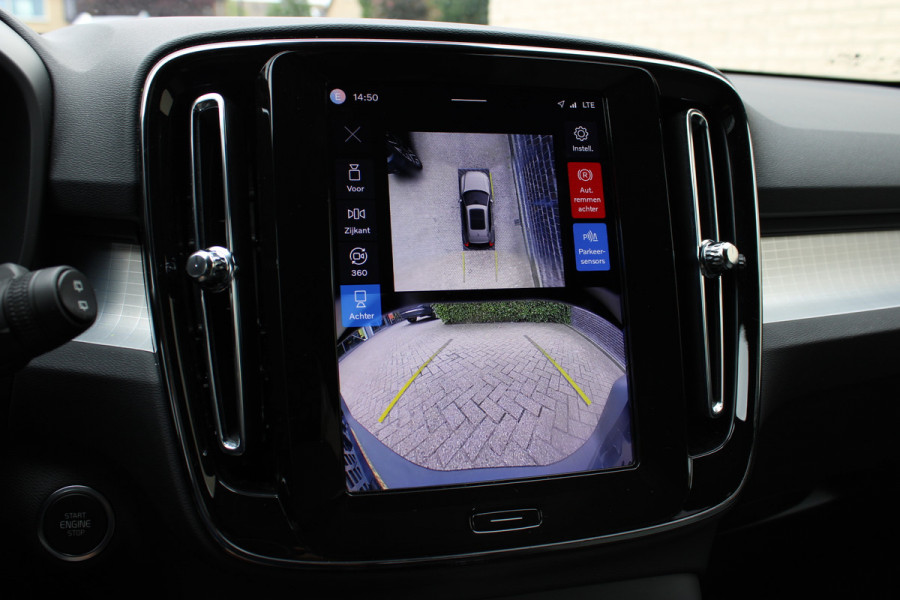 Volvo XC40 2.0 B3 Plus Black Edition | Panoramadak | 360 Camera | H&K | 20'' | Google