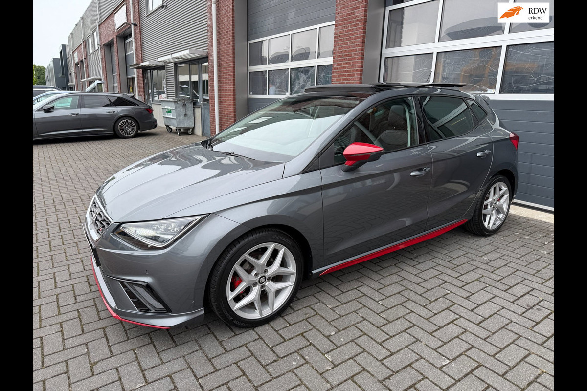 Seat Ibiza 1.0 TSI DSG FR LED Pano Alcantara Carplay Camera