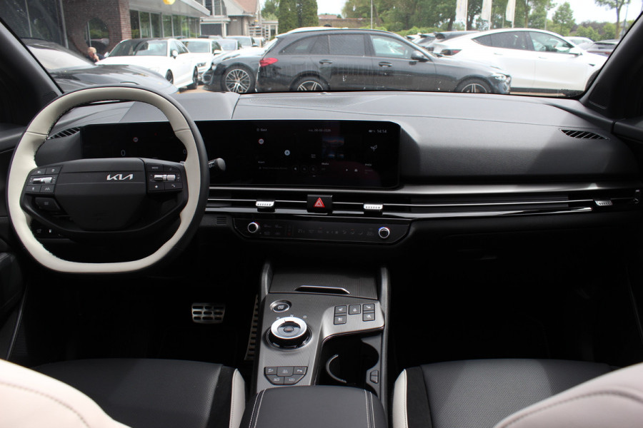 Kia Sportage 1.6 T-GDi Plug-in Hybrid GT-PlusLine / Panoramadak / 360Camera / Head-up / Leder / Matrix LED / Keyless / 18'' / CarPlay / Harman Kardon / Stoelventilatie / Stoelverwarming 4x / Dodehoek / DAB / ACC