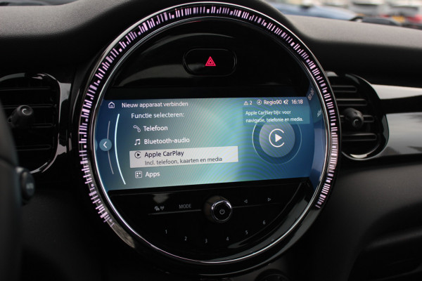 MINI Electric MINI Yours 33 kWh / SoH 95,3% / Panoramadak / Leder / Keyless / 17'' / CarPlay / Navigatie / Stuur+Stoelverwarming / Cruise Control / LED Koplampen
