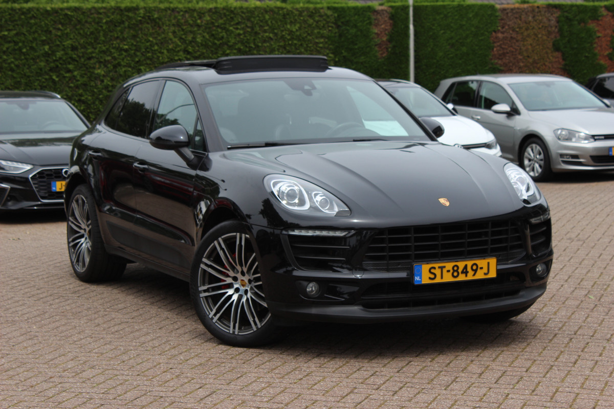 Porsche Macan 2.0 / Panoramadak / Camera / Luchtvering / Bose / 21'' / Sportchrono / Leder / Navigatie / Stoelverwarming / DAB / Cruise Control