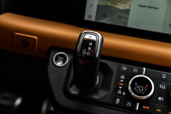 Land Rover Defender 110 P400e 110 X-Dynamic 404 PK URBAN Luchtvering Trekhaak 360 Camera Meridian 22''