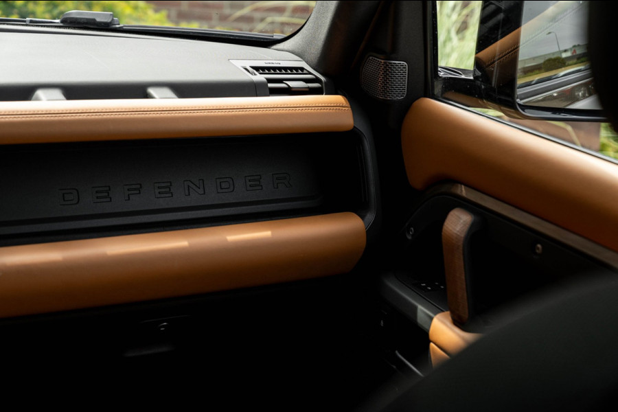 Land Rover Defender 110 P400e 110 X-Dynamic 404 PK URBAN Luchtvering Trekhaak 360 Camera Meridian 22''