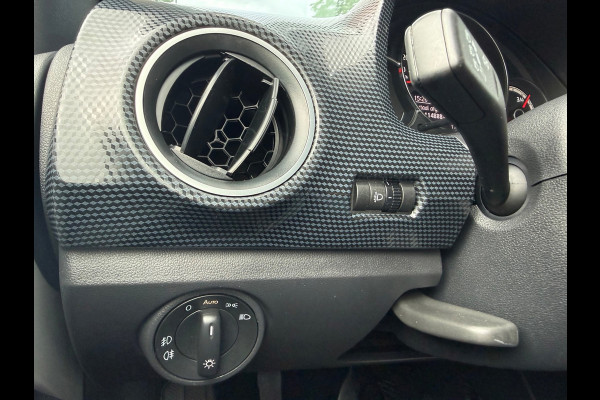 Volkswagen up! 1.0 R-Line - Winterpakket - Navi - Airco - Black Pack