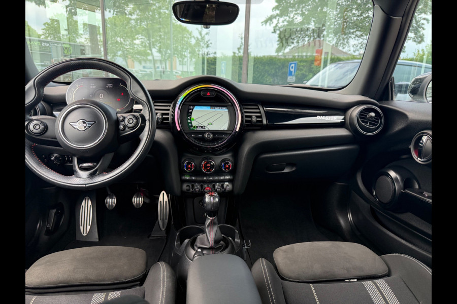 MINI Mini 1.5 Cooper Dalston Edition - Navi - Climate - Winterpakket - Org.NL