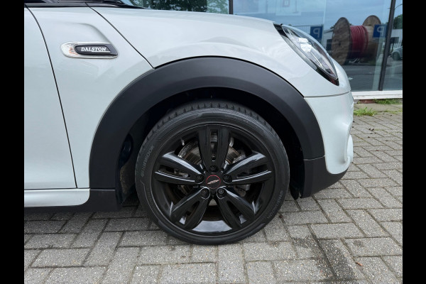MINI Mini 1.5 Cooper Dalston Edition - Navi - Climate - Winterpakket - Org.NL