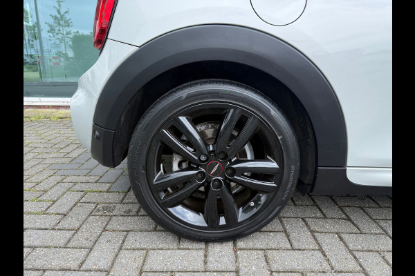 MINI Mini 1.5 Cooper Dalston Edition - Navi - Climate - Winterpakket - Org.NL