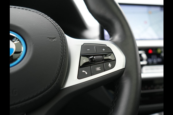 BMW iX3 M Sport 80 kWh 286pk Dealer O.H. | Trekhaak Af Fabriek | Panodak | Head Up | 360 Camera | Harman / Kardon | Lederen Sportstoelen Memory & Verwarmd | Keyless | Blis | Sfeerverlichting | 20"L.M | Adaptive LED |