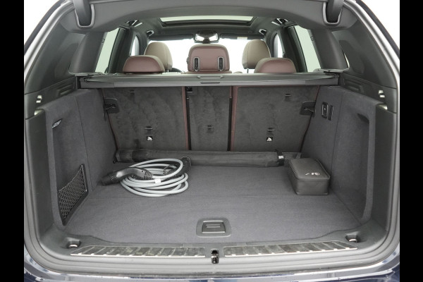 BMW iX3 M Sport 80 kWh 286pk Dealer O.H. | Trekhaak Af Fabriek | Panodak | Head Up | 360 Camera | Harman / Kardon | Lederen Sportstoelen Memory & Verwarmd | Keyless | Blis | Sfeerverlichting | 20"L.M | Adaptive LED |