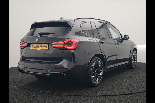 BMW iX3 M Sport 80 kWh 286pk Dealer O.H. | Panodak | Adaptive Cruise | Head Up | 360 Camera | Harman / Kardon | Lederen Sportstoelen Memory & Verwarmd | Keyless | Blis | Stuur Verwarmd | Sfeerverlichting | Apple Carplay | 20"L.M |