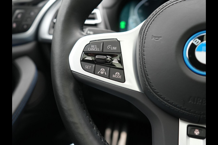 BMW iX3 M Sport 80 kWh 286pk Dealer O.H. | Panodak | Adaptive Cruise | Head Up | 360 Camera | Harman / Kardon | Lederen Sportstoelen Memory & Verwarmd | Keyless | Blis | Stuur Verwarmd | Sfeerverlichting | Apple Carplay | 20"L.M |