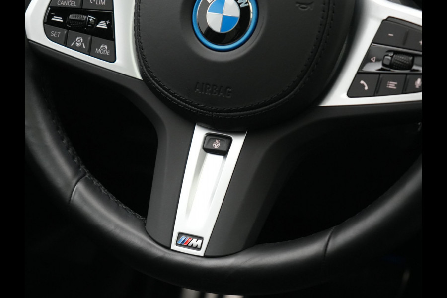 BMW iX3 M Sport 80 kWh 286pk Dealer O.H. | Panodak | Adaptive Cruise | Head Up | 360 Camera | Harman / Kardon | Lederen Sportstoelen Memory & Verwarmd | Keyless | Blis | Stuur Verwarmd | Sfeerverlichting | Apple Carplay | 20"L.M |