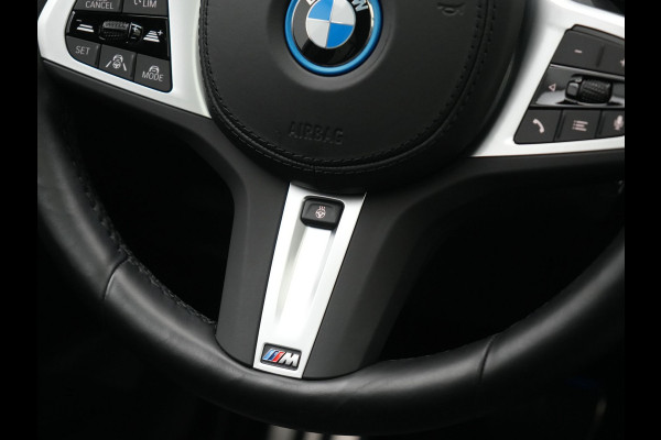 BMW iX3 M Sport 80 kWh 286pk Dealer O.H. | Panodak | Adaptive Cruise | Head Up | 360 Camera | Harman / Kardon | Lederen Sportstoelen Memory & Verwarmd | Keyless | Blis | Stuur Verwarmd | Sfeerverlichting | Apple Carplay | 20"L.M |