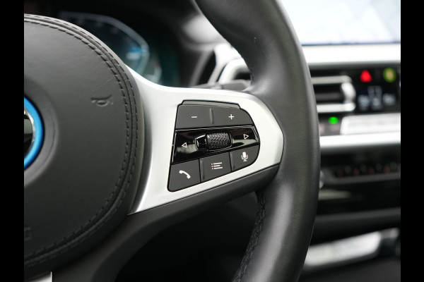 BMW iX3 M Sport 80 kWh 286pk Dealer O.H. | Panodak | Adaptive Cruise | Head Up | 360 Camera | Harman / Kardon | Lederen Sportstoelen Memory & Verwarmd | Keyless | Blis | Stuur Verwarmd | Sfeerverlichting | Apple Carplay | 20"L.M |