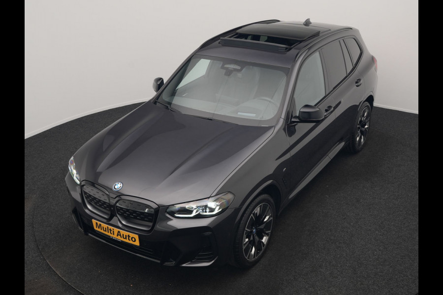 BMW iX3 M Sport 80 kWh 286pk Dealer O.H. | Panodak | Adaptive Cruise | Head Up | 360 Camera | Harman / Kardon | Lederen Sportstoelen Memory & Verwarmd | Keyless | Blis | Stuur Verwarmd | Sfeerverlichting | Apple Carplay | 20"L.M |