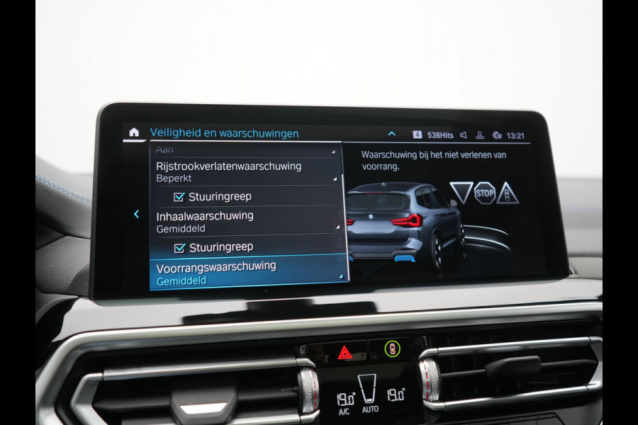 BMW iX3 M Sport 80 kWh 286pk Dealer O.H. | Panodak | Adaptive Cruise | Head Up | 360 Camera | Harman / Kardon | Lederen Sportstoelen Memory & Verwarmd | Keyless | Blis | Stuur Verwarmd | Sfeerverlichting | Apple Carplay | 20"L.M |
