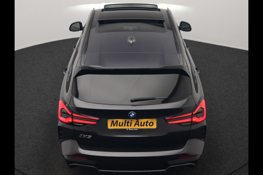 BMW iX3 M Sport 80 kWh 286pk Dealer O.H. | Panodak | Adaptive Cruise | Head Up | 360 Camera | Harman / Kardon | Lederen Sportstoelen Memory & Verwarmd | Keyless | Blis | Stuur Verwarmd | Sfeerverlichting | Apple Carplay | 20"L.M |