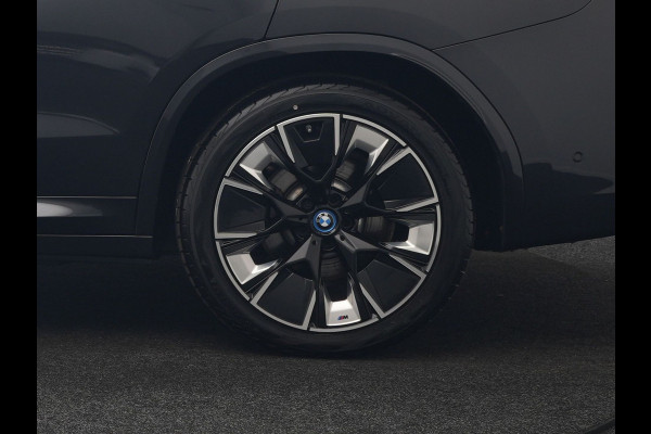 BMW iX3 M Sport 80 kWh 286pk Dealer O.H. | Panodak | Adaptive Cruise | Head Up | 360 Camera | Harman / Kardon | Lederen Sportstoelen Memory & Verwarmd | Keyless | Blis | Stuur Verwarmd | Sfeerverlichting | Apple Carplay | 20"L.M |