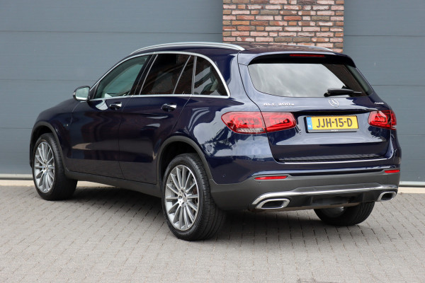 Mercedes-Benz GLC 300e 4MATIC AMG Line | Distronic+ | Memory | Trekhaak | HUD | Verwarmd Stuurwiel | Leder | Keyless Go | Augmented Reality |