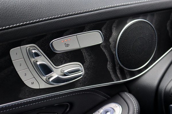 Mercedes-Benz GLC 300e 4MATIC AMG Line | Distronic+ | Memory | Trekhaak | HUD | Verwarmd Stuurwiel | Leder | Keyless Go | Augmented Reality |