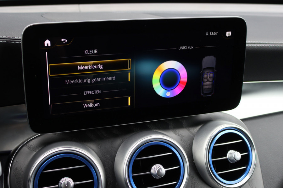 Mercedes-Benz GLC 300e 4MATIC AMG Line | Distronic+ | Memory | Trekhaak | HUD | Verwarmd Stuurwiel | Leder | Keyless Go | Augmented Reality |