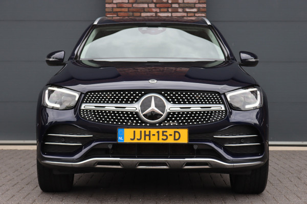 Mercedes-Benz GLC 300e 4MATIC AMG Line | Distronic+ | Memory | Trekhaak | HUD | Verwarmd Stuurwiel | Leder | Keyless Go | Augmented Reality |