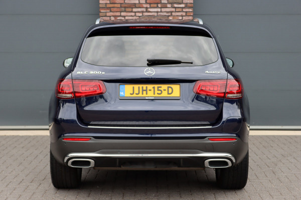 Mercedes-Benz GLC 300e 4MATIC AMG Line | Distronic+ | Memory | Trekhaak | HUD | Verwarmd Stuurwiel | Leder | Keyless Go | Augmented Reality |