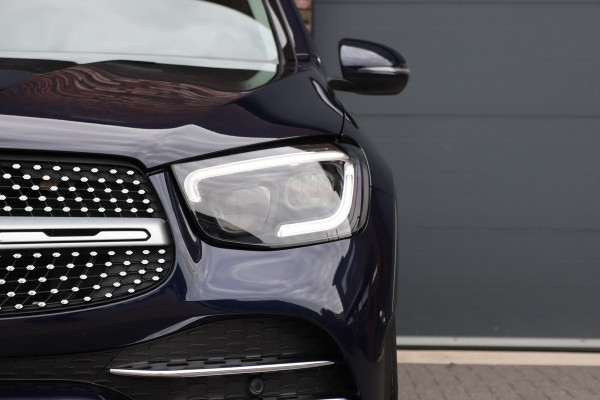 Mercedes-Benz GLC 300e 4MATIC AMG Line | Distronic+ | Memory | Trekhaak | HUD | Verwarmd Stuurwiel | Leder | Keyless Go | Augmented Reality |