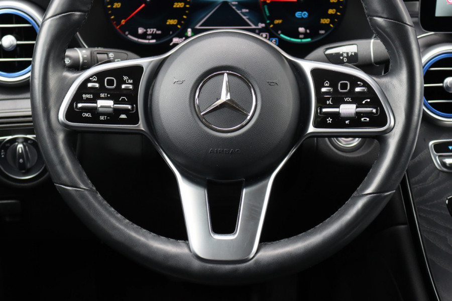 Mercedes-Benz GLC 300e 4MATIC AMG Line | Distronic+ | Memory | Trekhaak | HUD | Verwarmd Stuurwiel | Leder | Keyless Go | Augmented Reality |