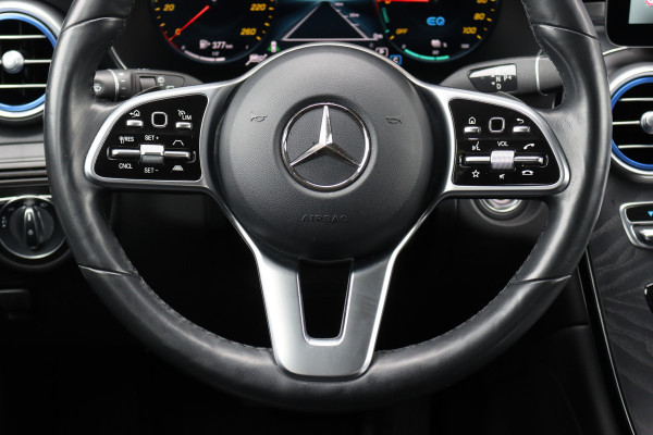 Mercedes-Benz GLC 300e 4MATIC AMG Line | Distronic+ | Memory | Trekhaak | HUD | Verwarmd Stuurwiel | Leder | Keyless Go | Augmented Reality |