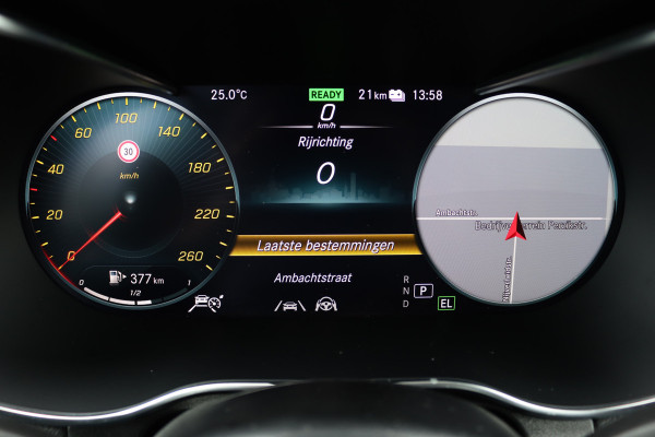 Mercedes-Benz GLC 300e 4MATIC AMG Line | Distronic+ | Memory | Trekhaak | HUD | Verwarmd Stuurwiel | Leder | Keyless Go | Augmented Reality |