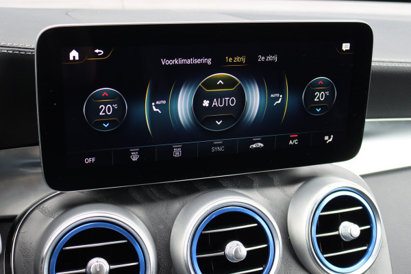 Mercedes-Benz GLC 300e 4MATIC AMG Line | Distronic+ | Memory | Trekhaak | HUD | Verwarmd Stuurwiel | Leder | Keyless Go | Augmented Reality |