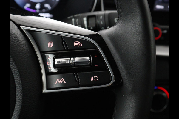Kia Ceed 1.5 T-GDi DynamicPlusLine | Stoelverwarming | Adaptive cruise | Camera | Carplay | Half leder | Stuurverwarming | Navigatie | Full LED | Side Assist | Climate control | Parkeerhulp | Keyless | Elektrische klep