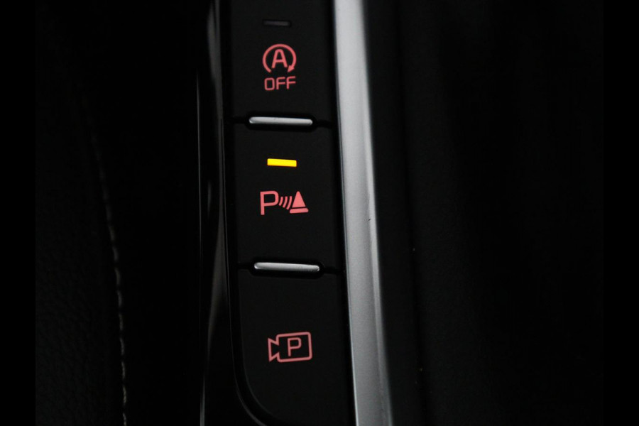 Kia Ceed 1.5 T-GDi DynamicPlusLine | Stoelverwarming | Adaptive cruise | Camera | Carplay | Half leder | Stuurverwarming | Navigatie | Full LED | Side Assist | Climate control | Parkeerhulp | Keyless | Elektrische klep