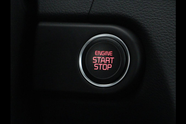 Kia Ceed 1.5 T-GDi DynamicPlusLine | Stoelverwarming | Adaptive cruise | Camera | Carplay | Half leder | Stuurverwarming | Navigatie | Full LED | Side Assist | Climate control | Parkeerhulp | Keyless | Elektrische klep