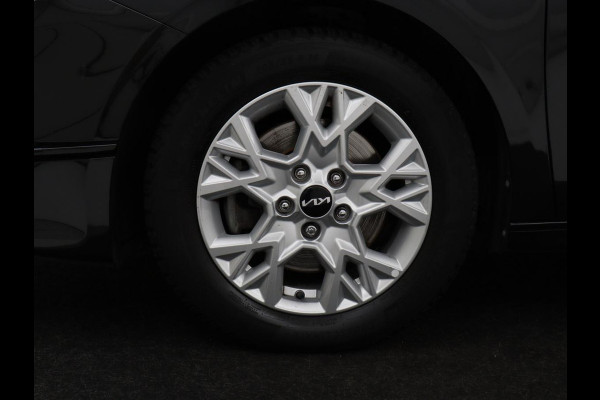 Kia Ceed 1.5 T-GDi DynamicPlusLine | Stoelverwarming | Adaptive cruise | Camera | Carplay | Half leder | Stuurverwarming | Navigatie | Full LED | Side Assist | Climate control | Parkeerhulp | Keyless | Elektrische klep