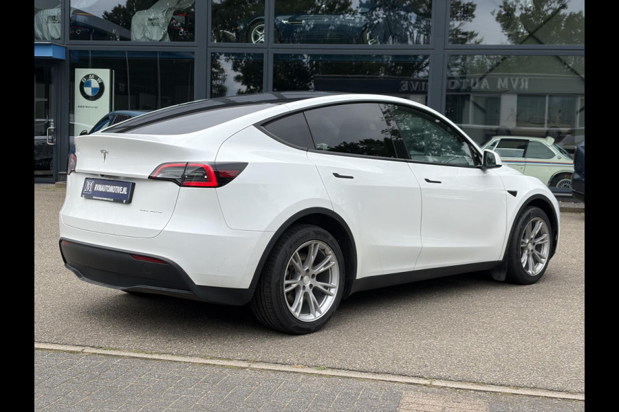 Tesla Model Y Long Range AWD 75 kWh SOH 92% | AFNEEMBARE TREKHAAK| ENHANCHED AUTOPILOT| RESTERENDE ALGEMENE FABRIEKSGARANTIE TESLA T/M 03-2028 OF 80.000KM| ACCU + AANDRIJFLIJN T/M 03-2032/ 192.000KM| RIJKLAAR GELEVERD