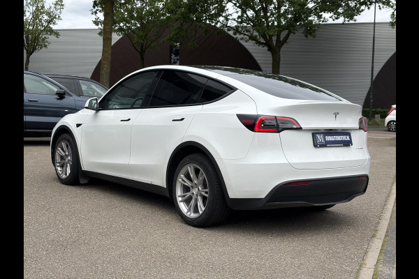 Tesla Model Y Long Range AWD 75 kWh SOH 92% | AFNEEMBARE TREKHAAK| ENHANCHED AUTOPILOT| RESTERENDE ALGEMENE FABRIEKSGARANTIE TESLA T/M 03-2028 OF 80.000KM| ACCU + AANDRIJFLIJN T/M 03-2032/ 192.000KM| RIJKLAAR GELEVERD