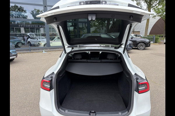 Tesla Model Y Long Range AWD 75 kWh SOH 92% | AFNEEMBARE TREKHAAK| ENHANCHED AUTOPILOT| RESTERENDE ALGEMENE FABRIEKSGARANTIE TESLA T/M 03-2028 OF 80.000KM| ACCU + AANDRIJFLIJN T/M 03-2032/ 192.000KM| RIJKLAAR GELEVERD