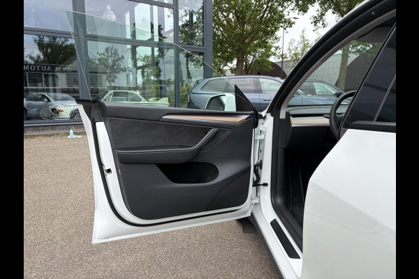 Tesla Model Y Long Range AWD 75 kWh SOH 92% | AFNEEMBARE TREKHAAK| ENHANCHED AUTOPILOT| RESTERENDE ALGEMENE FABRIEKSGARANTIE TESLA T/M 03-2028 OF 80.000KM| ACCU + AANDRIJFLIJN T/M 03-2032/ 192.000KM| RIJKLAAR GELEVERD