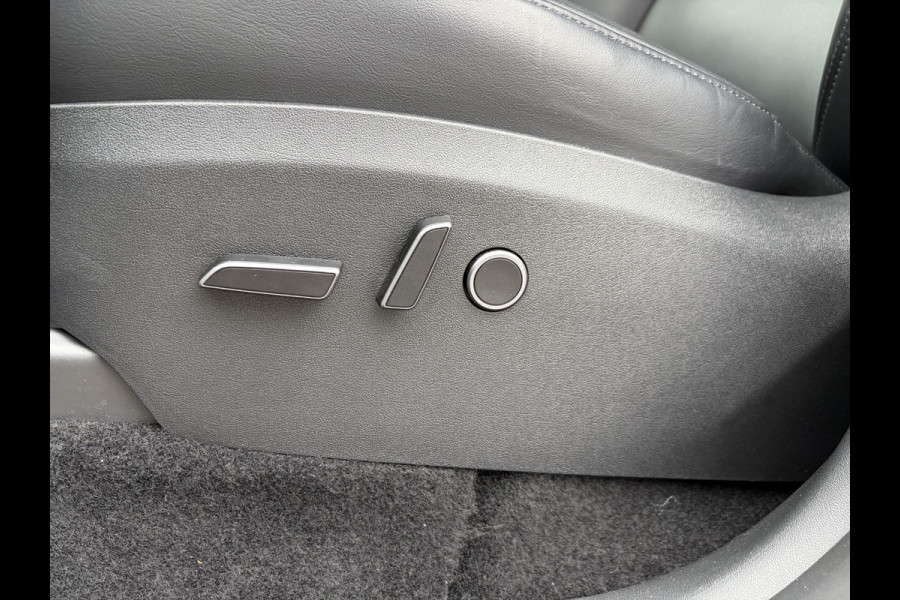 Tesla Model Y Long Range AWD 75 kWh SOH 92% | AFNEEMBARE TREKHAAK| ENHANCHED AUTOPILOT| RESTERENDE ALGEMENE FABRIEKSGARANTIE TESLA T/M 03-2028 OF 80.000KM| ACCU + AANDRIJFLIJN T/M 03-2032/ 192.000KM| RIJKLAAR GELEVERD